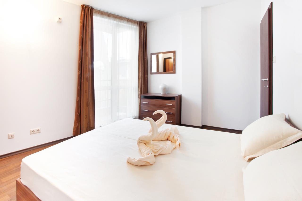 Vilmar Aparthotel Pomorie Exteriör bild