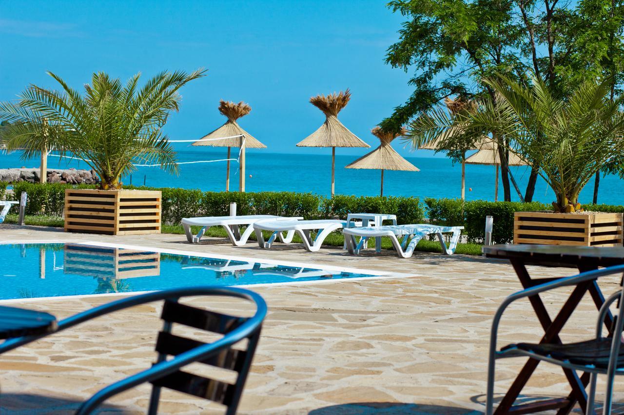 Vilmar Aparthotel Pomorie Exteriör bild