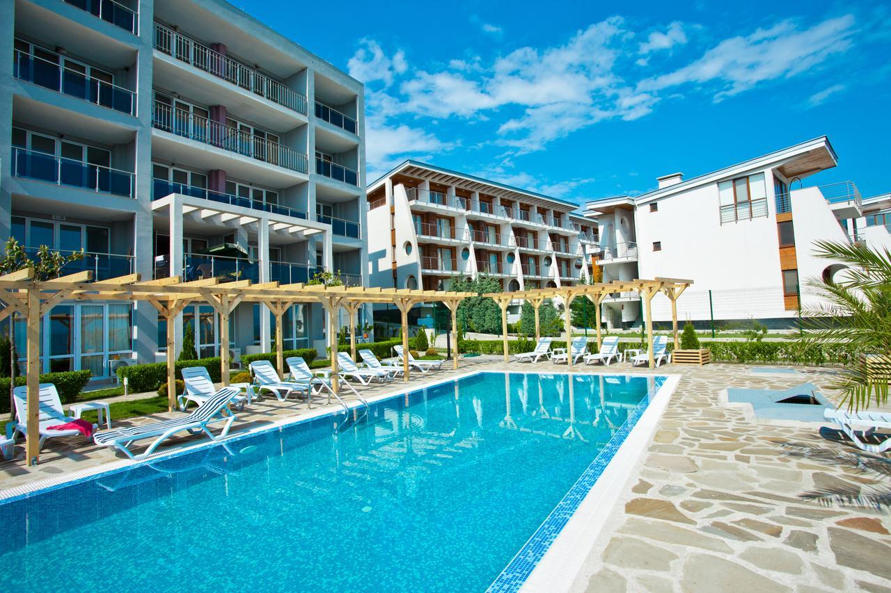 Vilmar Aparthotel Pomorie Exteriör bild